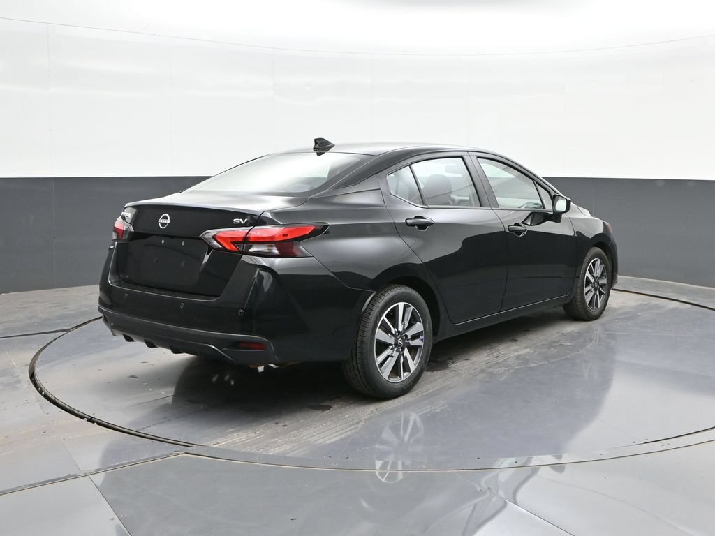 Used 2023 Nissan Versa SV FWD image 11