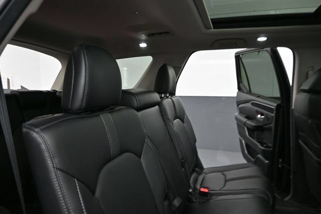 Used 2025 Honda Pilot Touring image 26