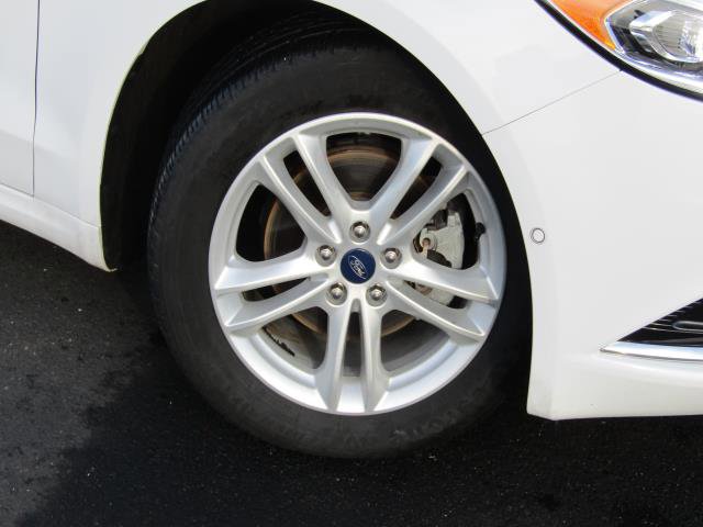 Certified 2018 Ford Fusion SE w/ Equipment Group 602A image 4