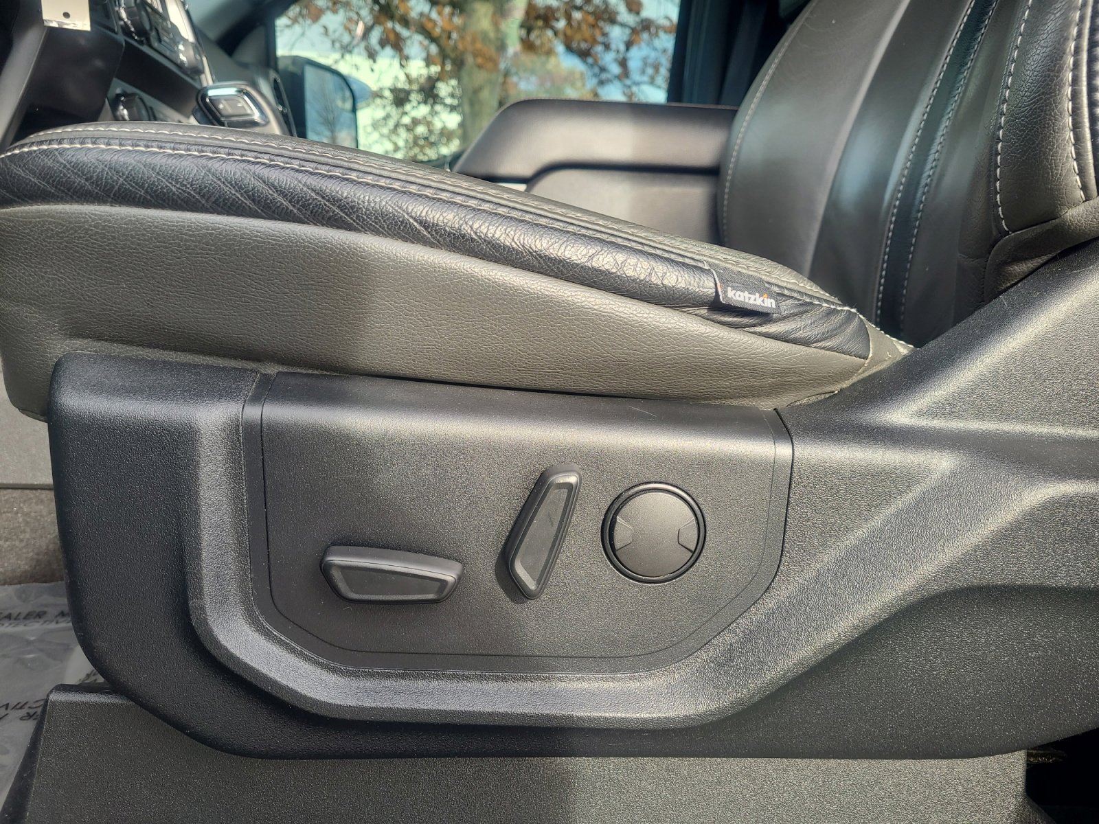 Certified 2019 Ford F150 XLT w/ Equipment Group 302A Luxury image 14