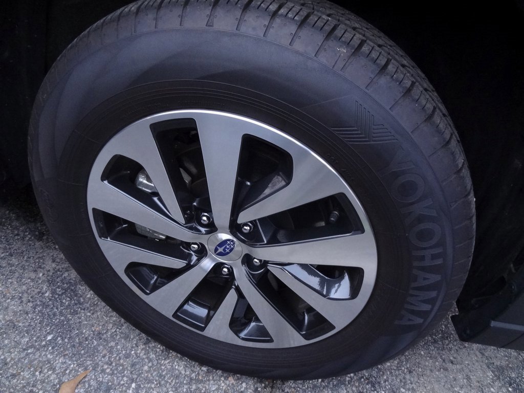 Used 2025 Subaru Outback Premium image 19