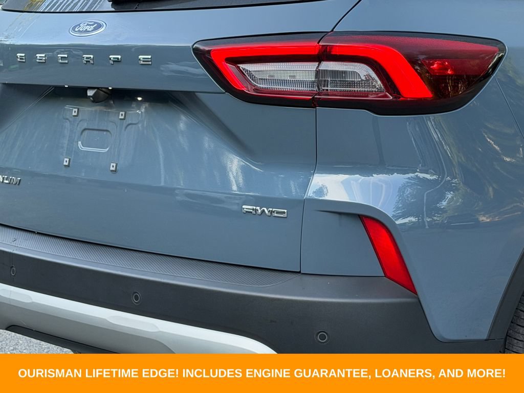 Certified 2025 Ford Escape Platinum AWD/4WD image 8