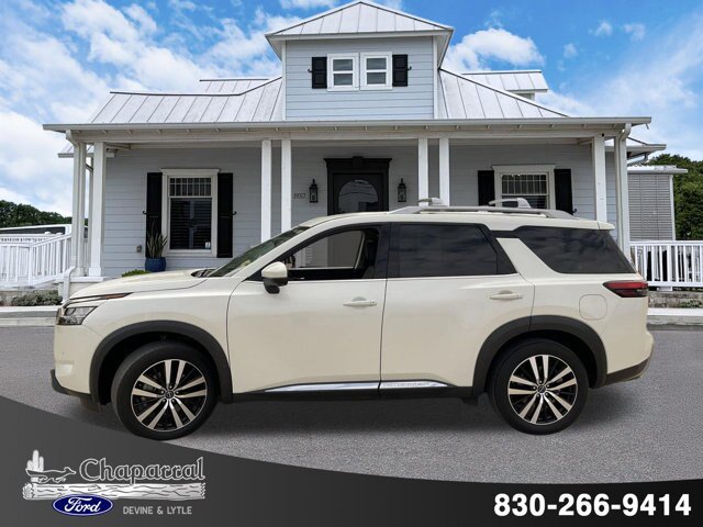 Used 2023 Nissan Pathfinder Platinum w/ Cargo Package AWD/4WD image 3
