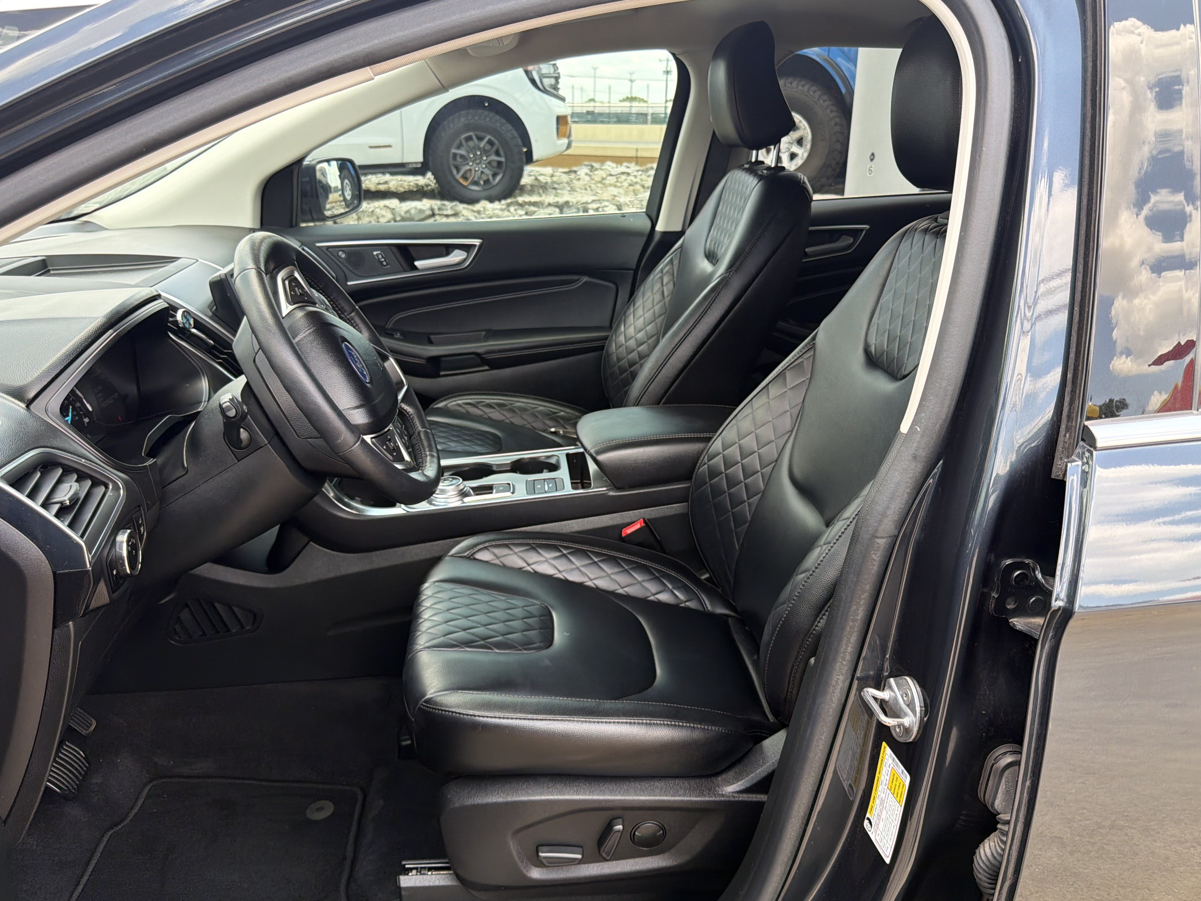 Certified 2024 Ford Edge Titanium AWD/4WD image 16