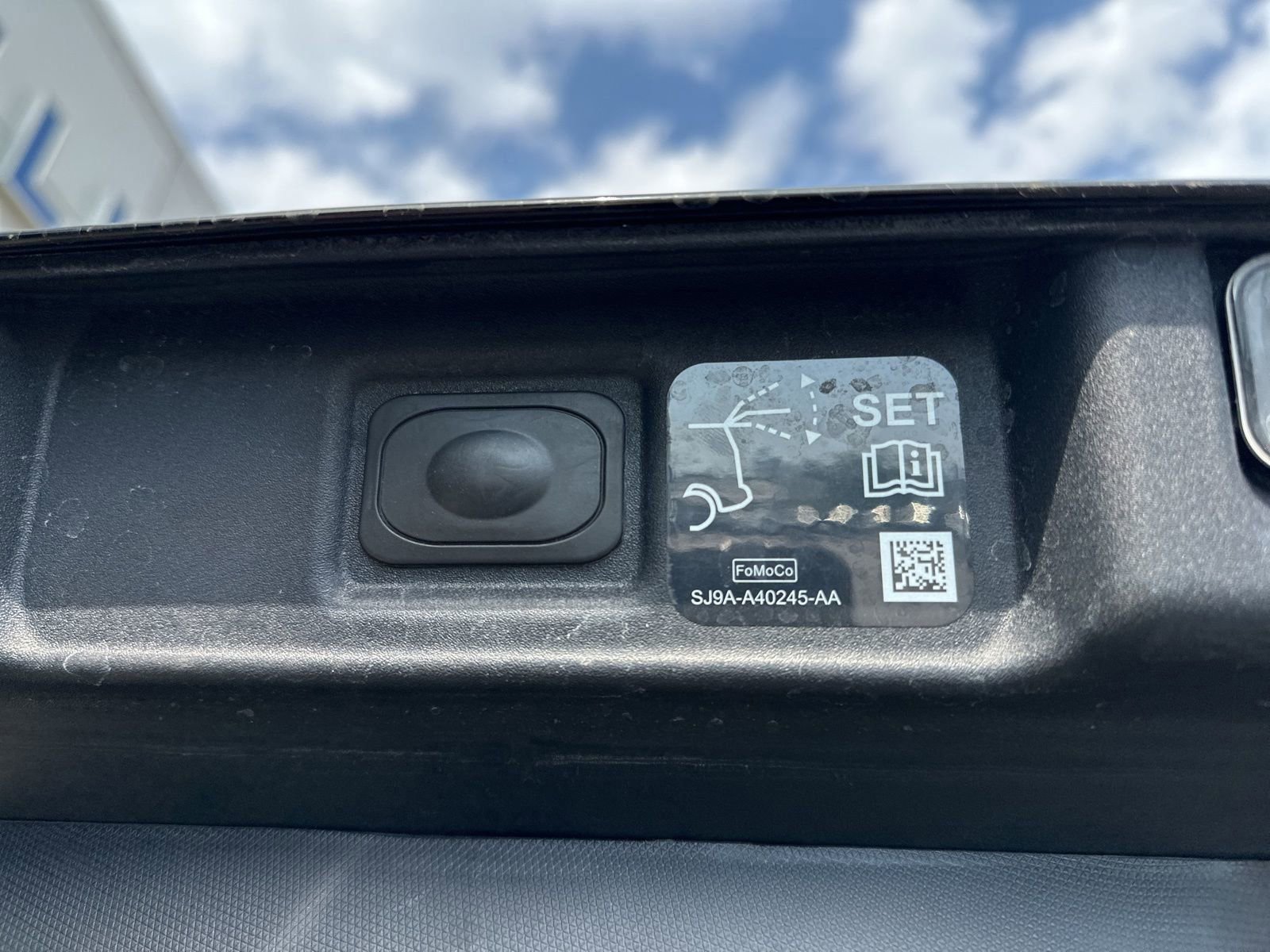 Certified 2025 Ford Mustang Mach-E Premium image 13