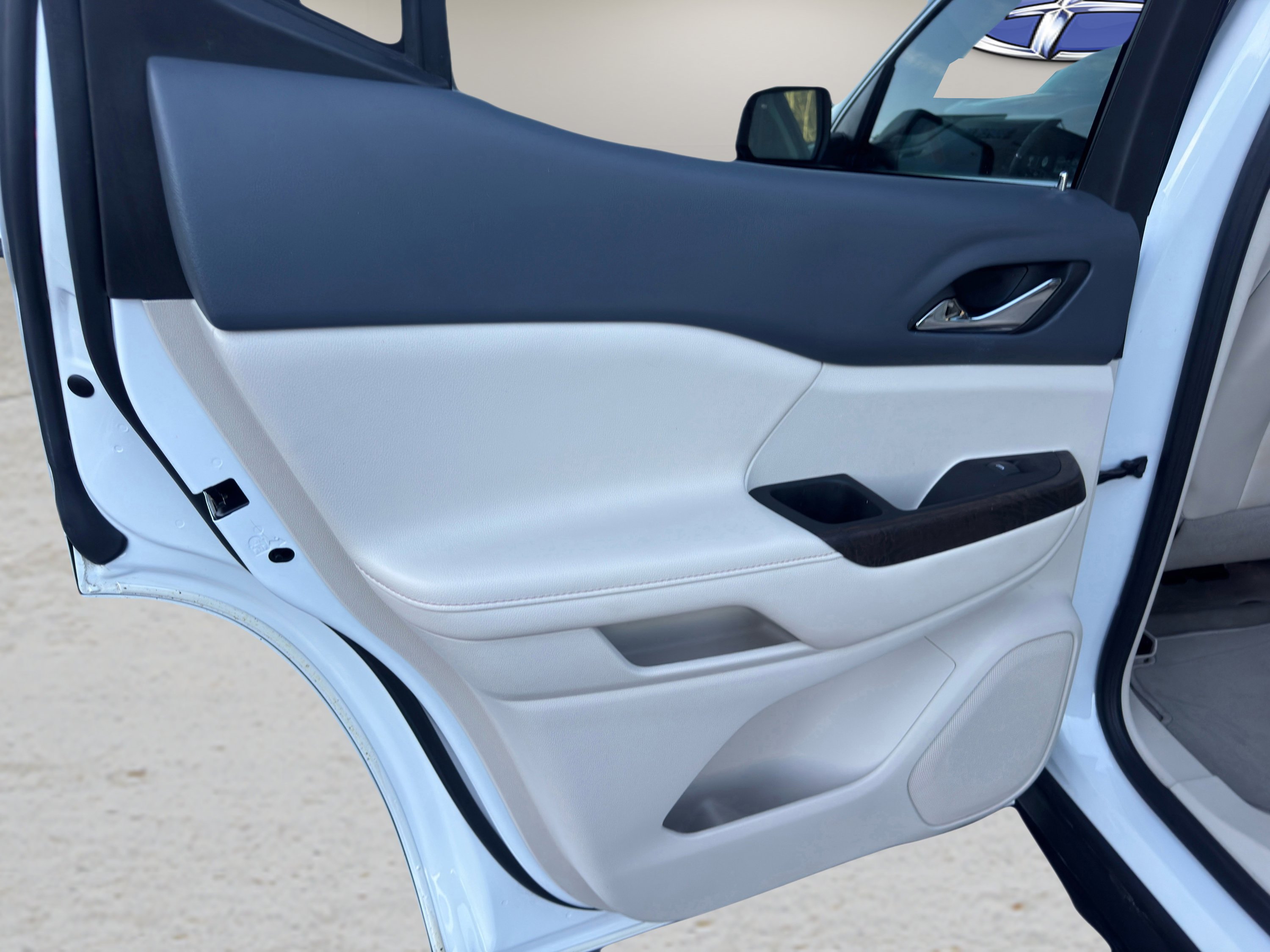 Used 2023 GMC Acadia Denali w/ Denali Ultimate Package image 21