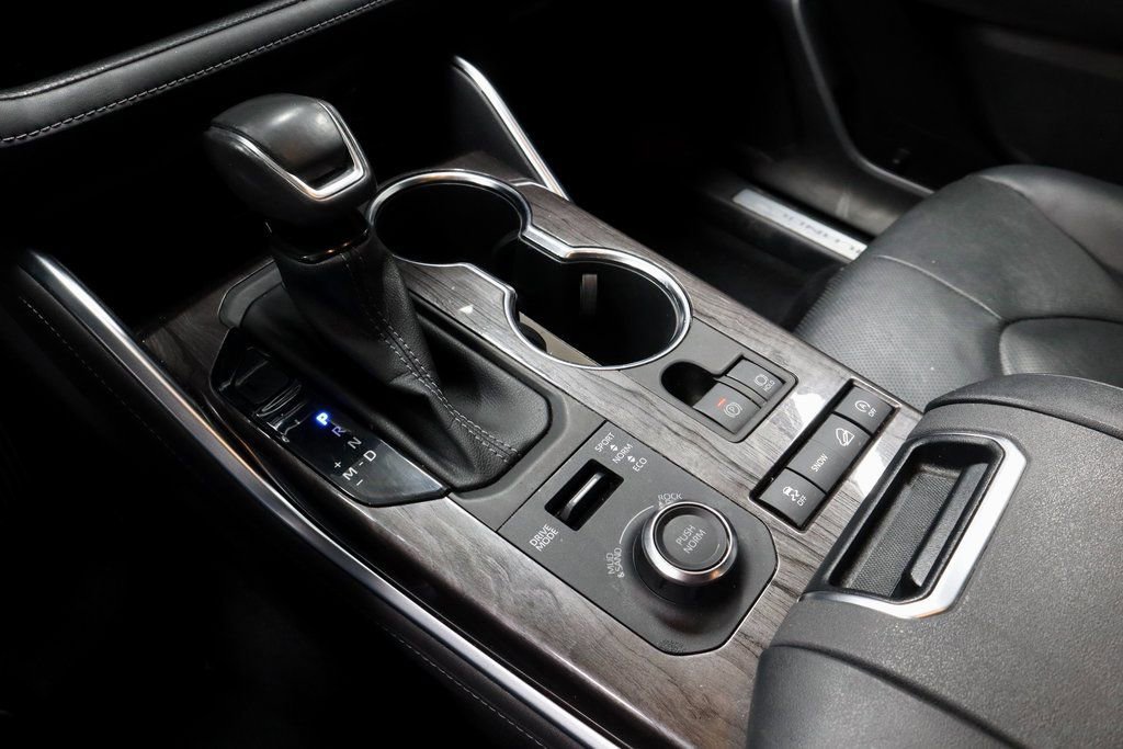 Used 2022 Toyota Highlander Limited image 37