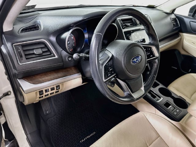 Used 2018 Subaru Outback 2.5i Limited AWD/4WD image 11