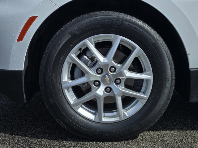 Used 2023 Chevrolet Equinox LT FWD image 9