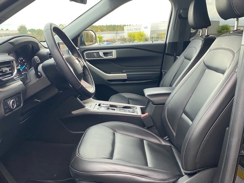 Certified 2023 Ford Explorer XLT w/ Equipment Group 202A image 13