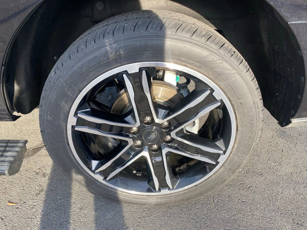 Certified 2021 Ford Expedition Limited image 34