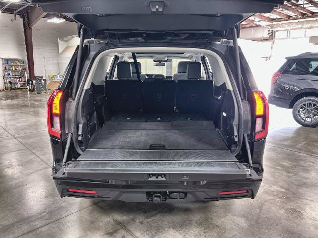 Certified 2025 Ford Expedition Active AWD/4WD image 28
