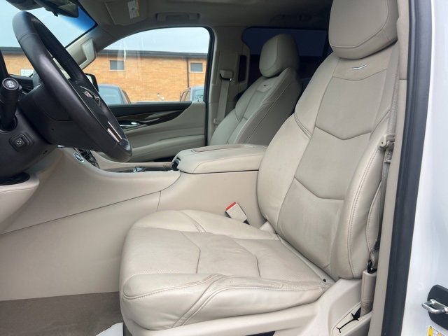 Used 2019 Cadillac Escalade Luxury image 20