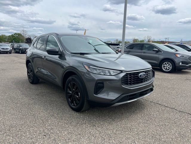 Certified 2024 Ford Escape Active AWD/4WD image 3