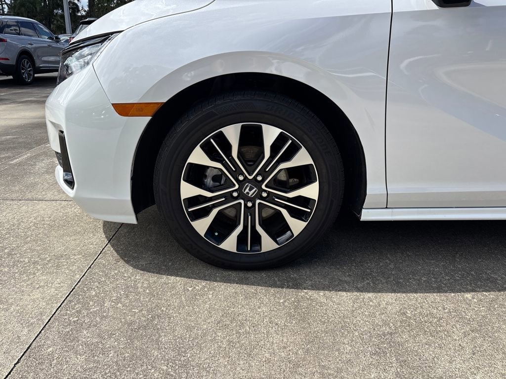 Used 2025 Honda Odyssey Elite image 12
