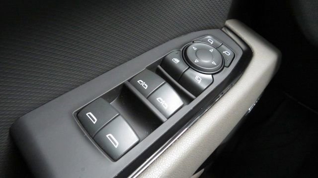 Used 2022 Chevrolet Silverado 1500 ZR2 w/ Technology Package image 25