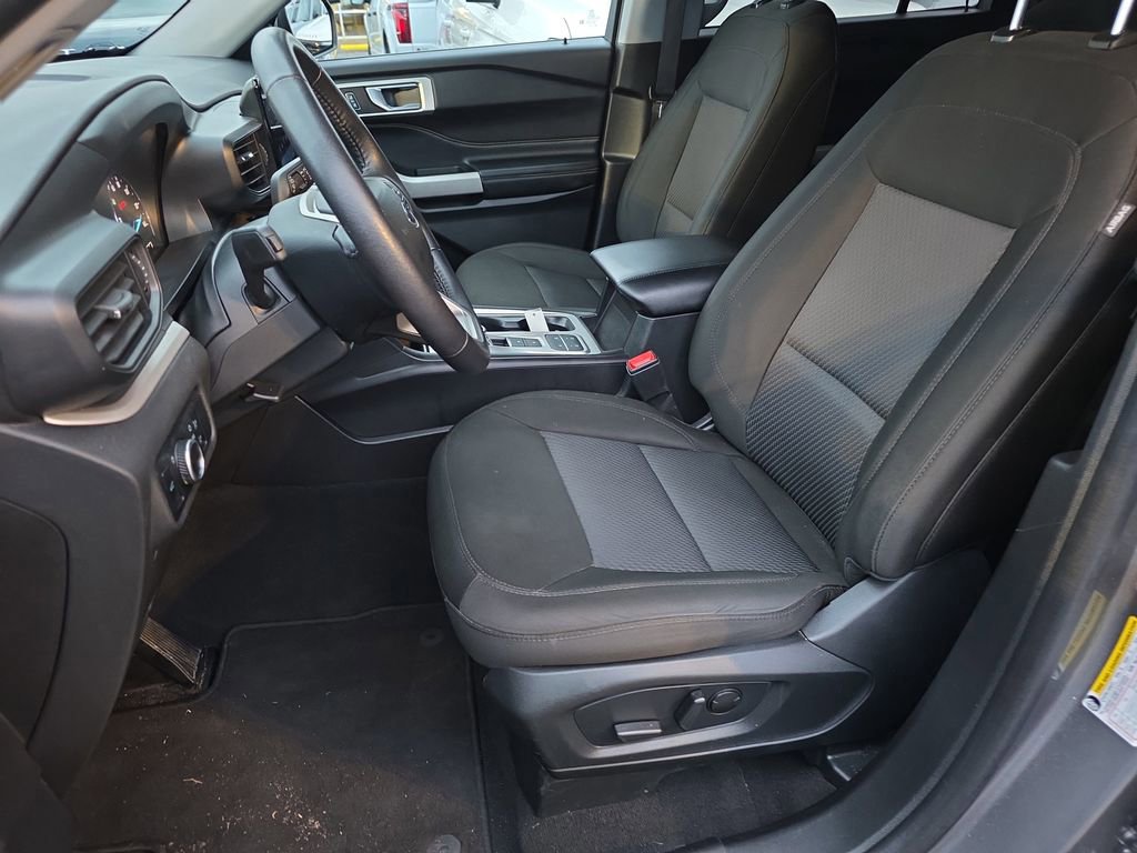 Certified 2024 Ford Explorer XLT image 12