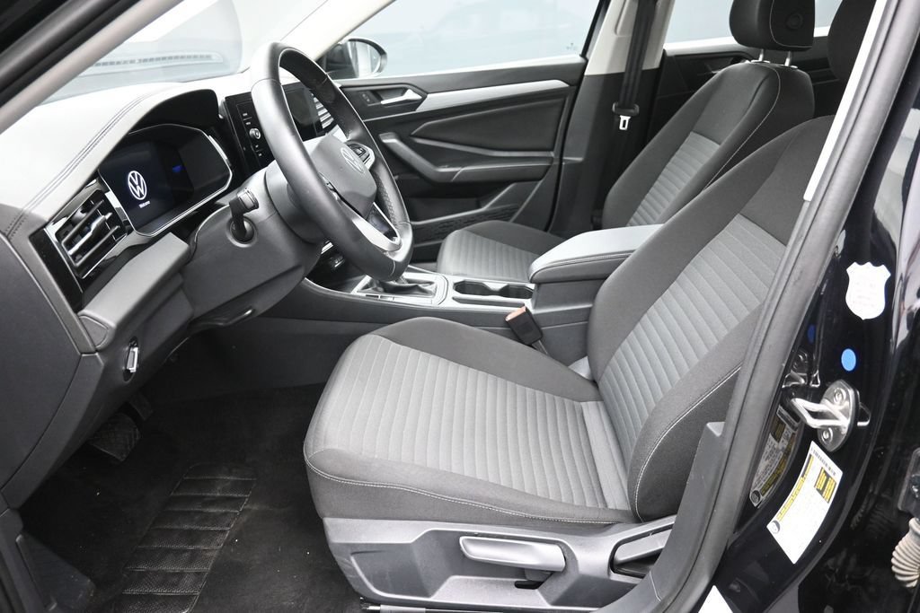 Used 2025 Volkswagen Jetta S FWD image 19