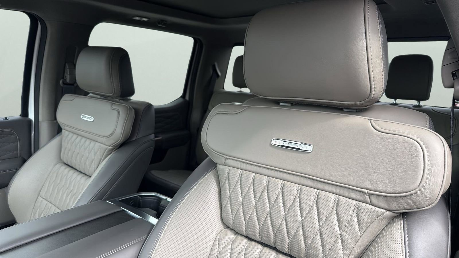 Certified 2026 Ford F350 Platinum w/ Platinum Plus Package image 10