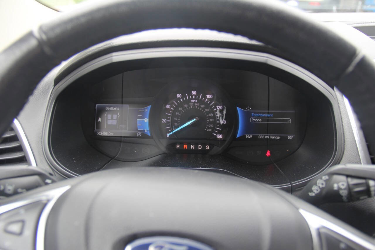 Certified 2022 Ford Edge Titanium image 31