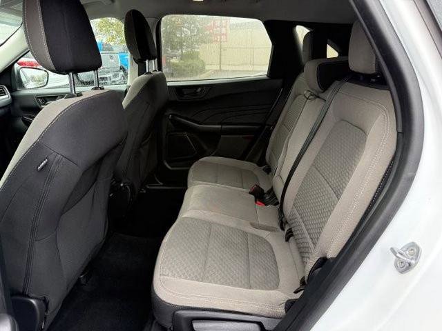 Certified 2022 Ford Escape SE w/ SE Sport Appearance Package image 17