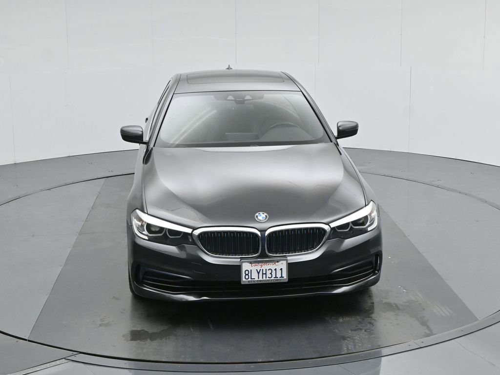Used 2019 BMW 530e w/ Convenience Package image 43