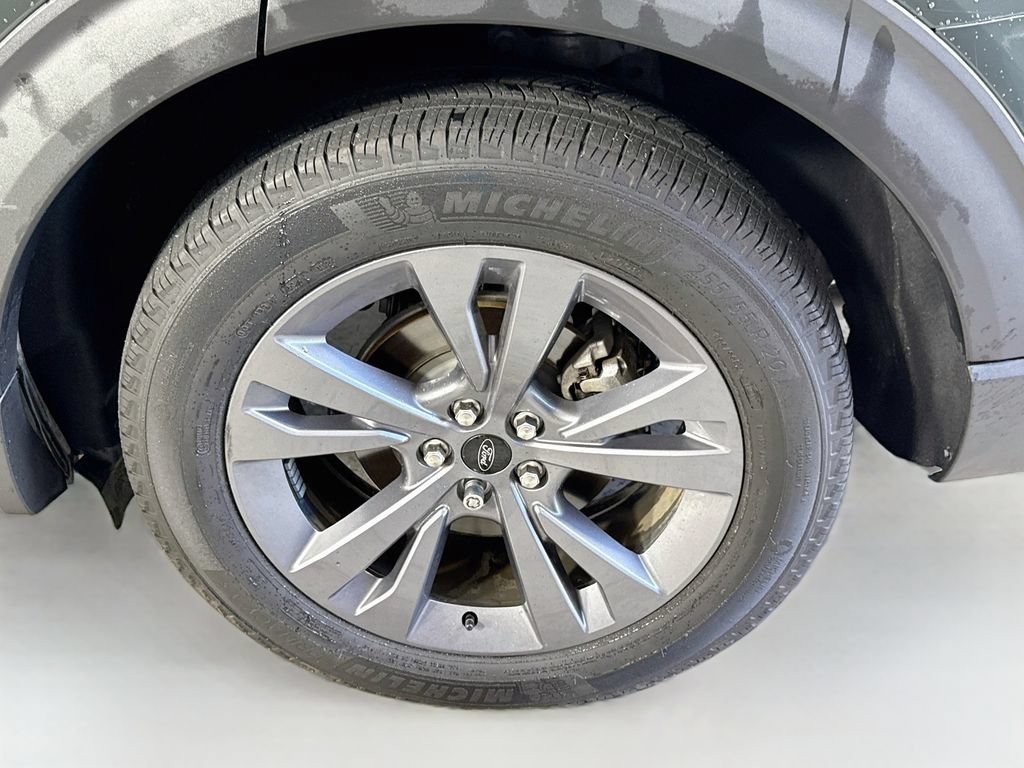 Certified 2024 Ford Explorer XLT w/ Equipment Group 202A RWD image 31