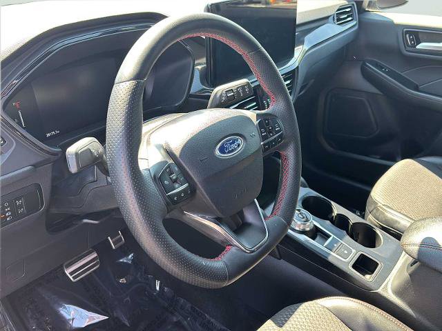 Certified 2023 Ford Escape ST-Line w/ Tech Pack #1 AWD/4WD image 9