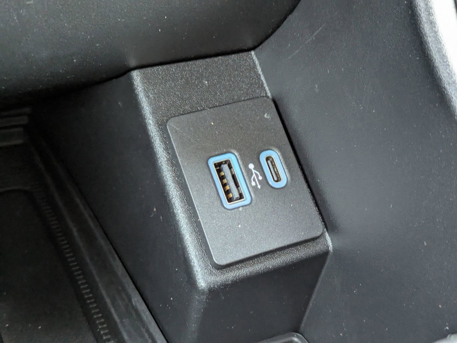 Certified 2022 Ford Edge SEL w/ Convenience Package image 21