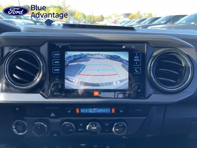 Used 2019 Toyota Tacoma TRD Sport AWD/4WD image 10