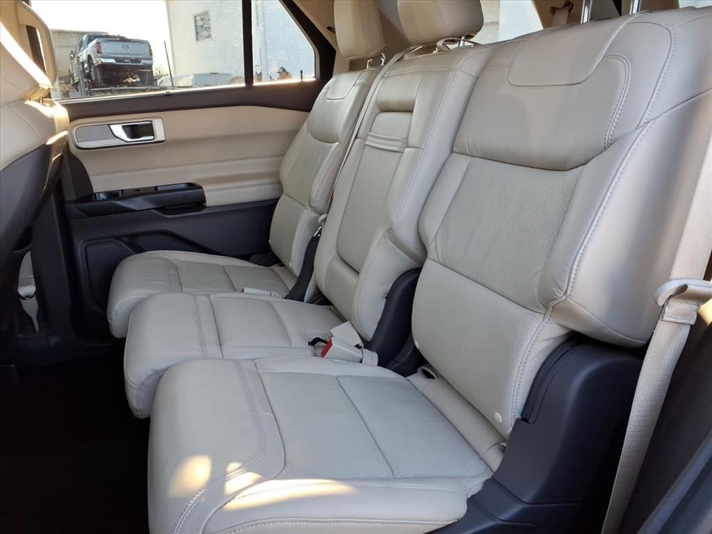 Certified 2020 Ford Explorer Platinum image 28
