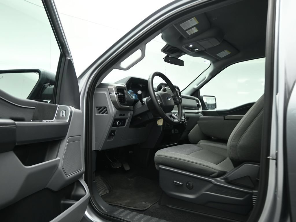 Certified 2025 Ford F150 XLT w/ Equipment Group 301A Standard AWD/4WD image 9