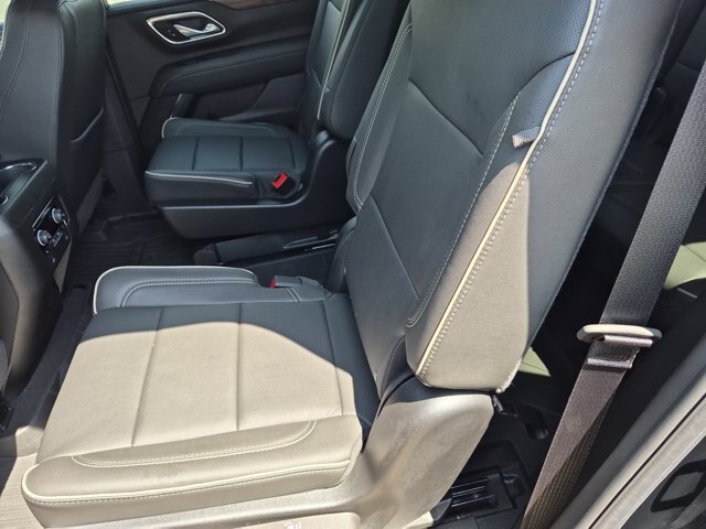 Used 2024 Chevrolet Tahoe Premier w/ Premium Package 2 AWD/4WD image 31