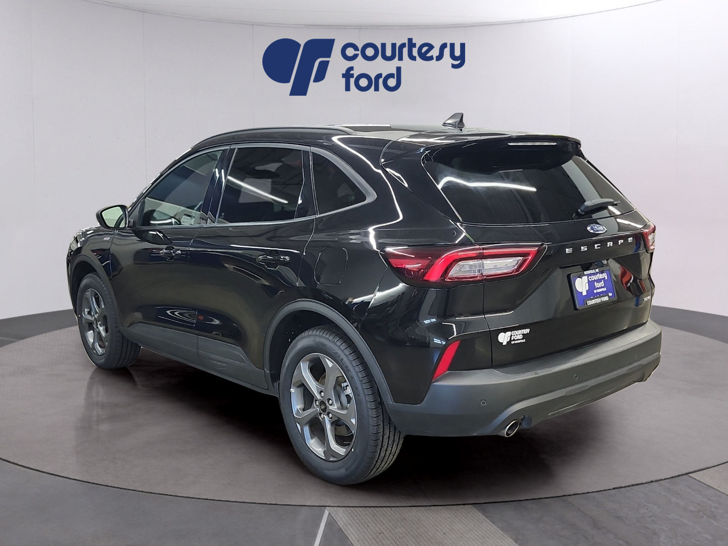 Certified 2025 Ford Escape ST-Line w/ Tech Pack #1 AWD/4WD image 5