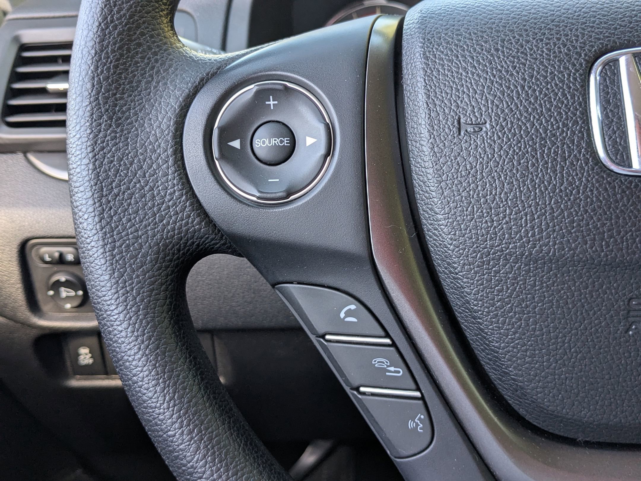 Used 2019 Honda Ridgeline Sport image 16