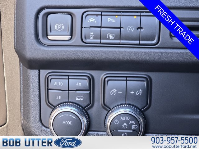 Used 2023 GMC Yukon SLT w/ SLT Premium Package AWD/4WD image 21