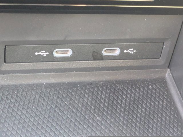 Used 2024 Volkswagen Atlas Cross Sport SE image 22