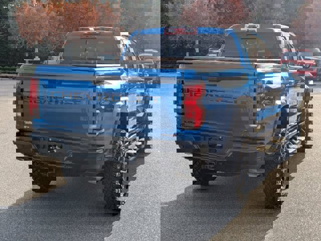 Used 2023 Chevrolet Colorado ZR2 w/ ZR2 Convenience Package III image 4