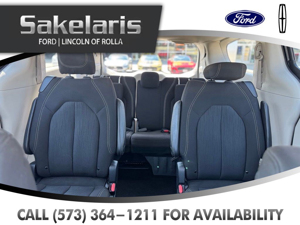 Used 2023 Chrysler Voyager LX FWD image 33