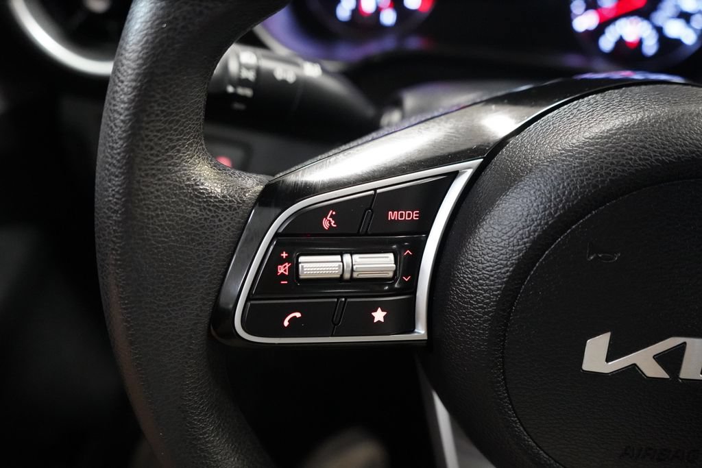 Used 2024 Kia Forte LXS w/ LXS Technology Package FWD image 30