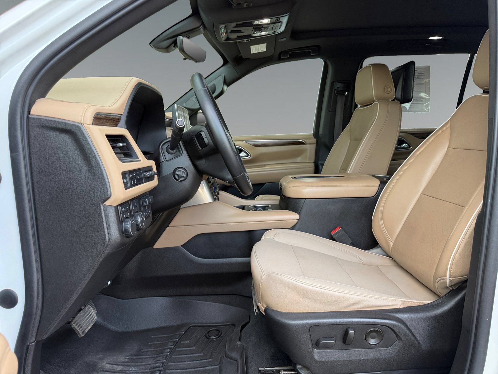 Used 2021 Chevrolet Suburban Premier w/ Premium Package AWD/4WD image 12
