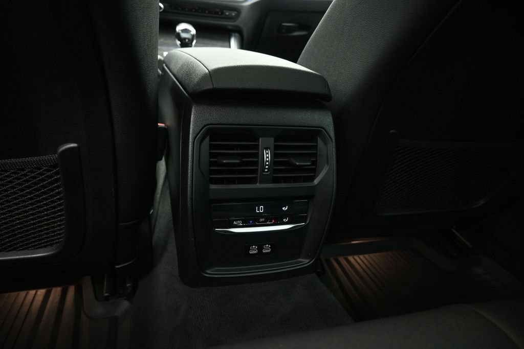 Used 2021 BMW 330i Sedan w/ Convenience Package RWD image 19