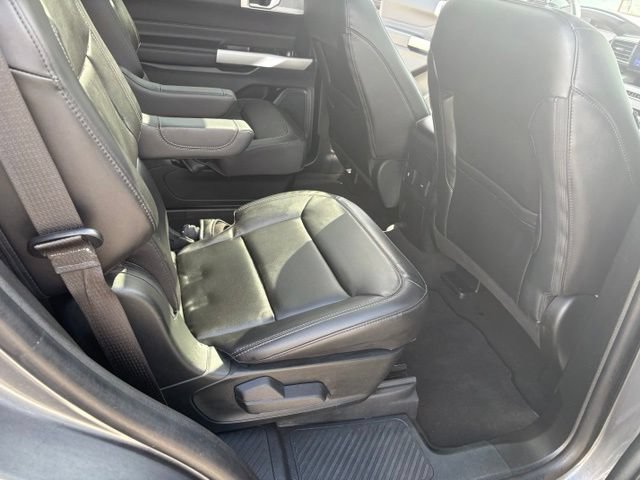 Certified 2023 Ford Explorer XLT w/ Equipment Group 202A AWD/4WD image 38