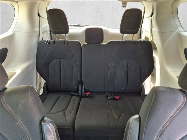 Used 2018 Chrysler Pacifica Touring Plus FWD image 23