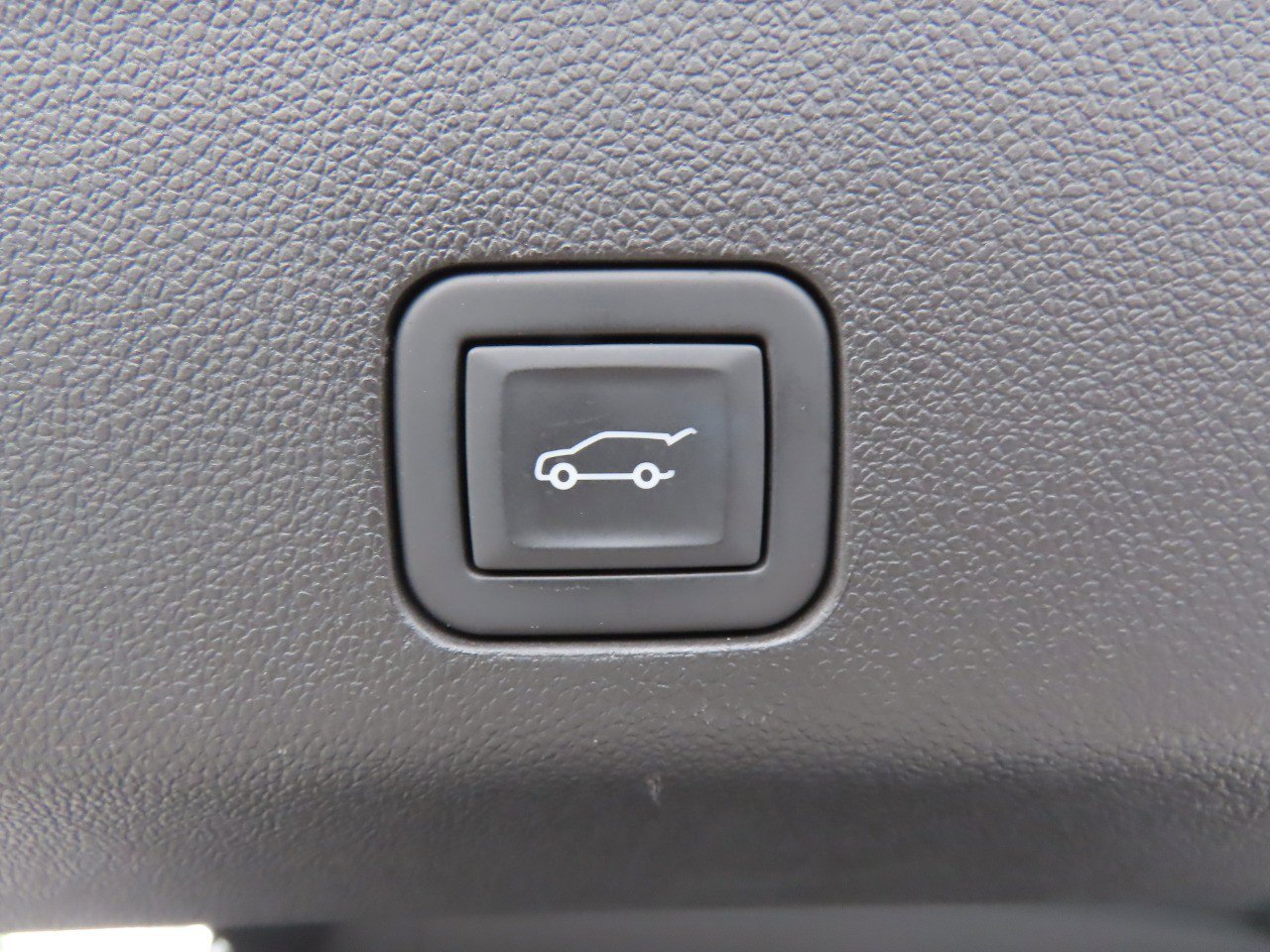 Used 2023 Chevrolet Tahoe LT RWD image 15