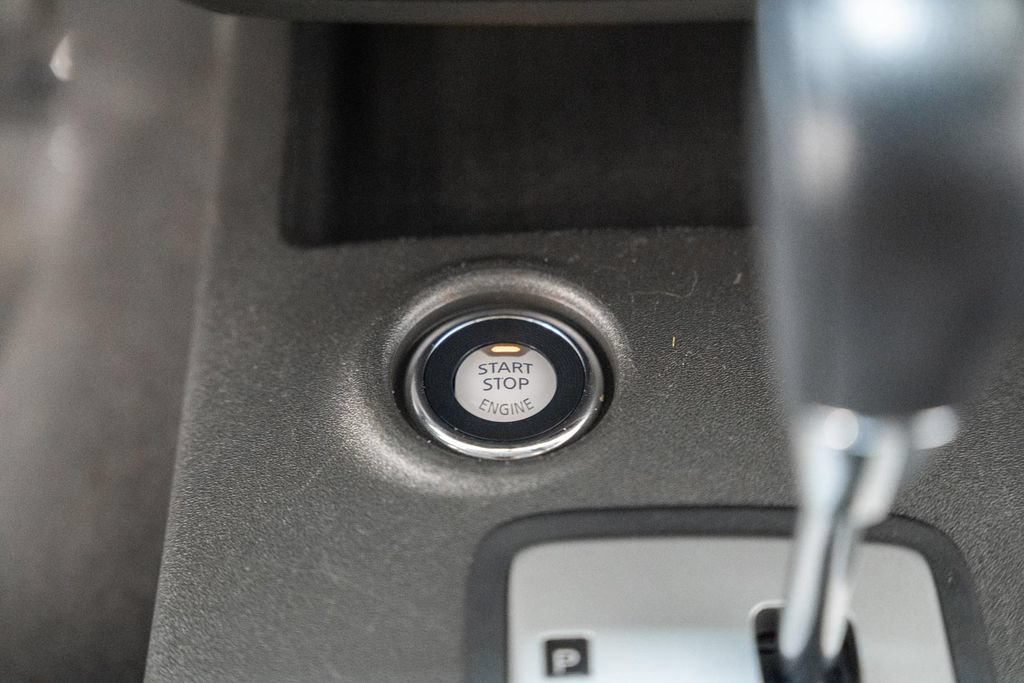 Used 2021 Nissan Frontier SV RWD image 25