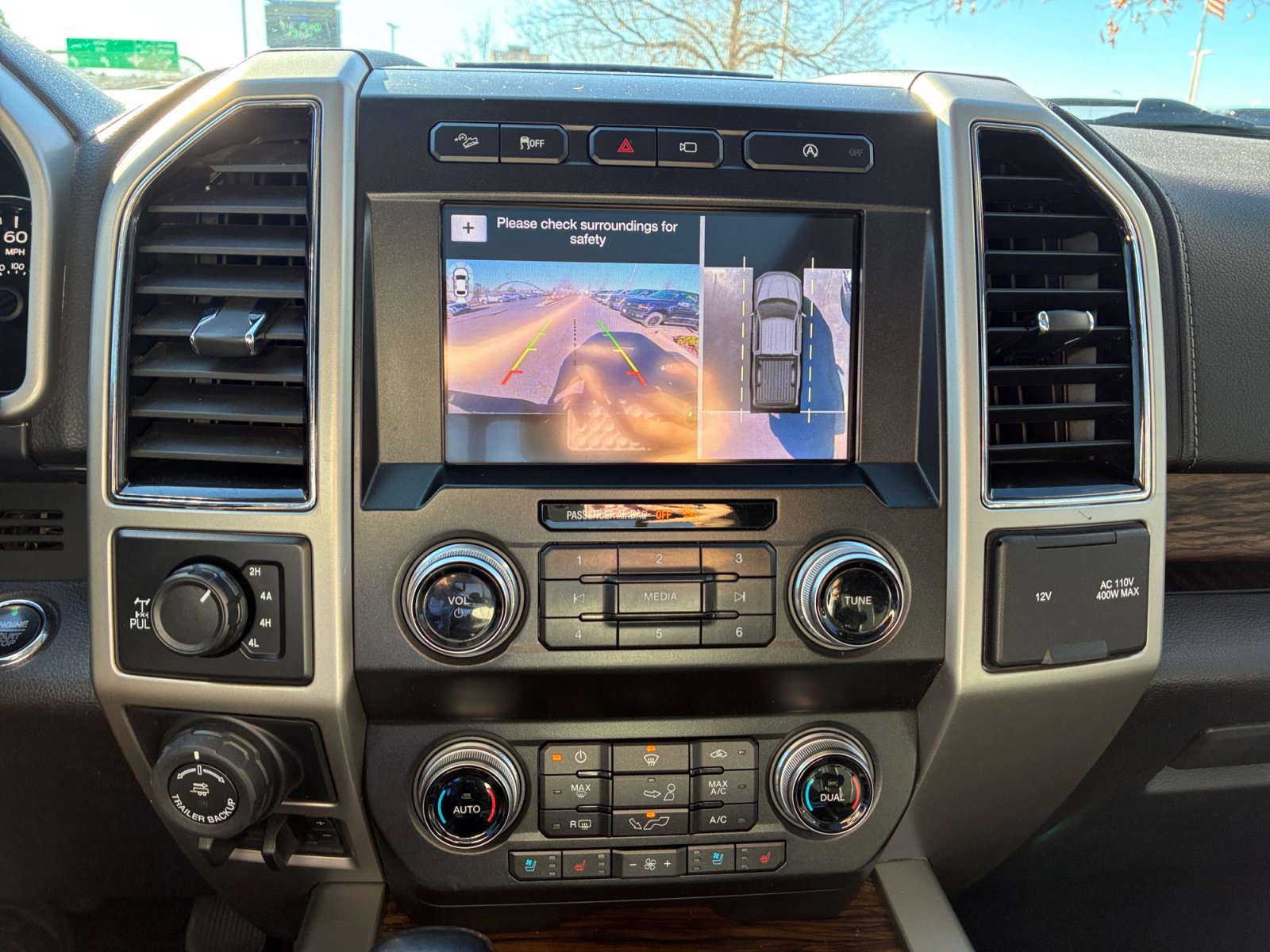 Certified 2019 Ford F150 Lariat w/ Equipment Group 502A Luxury image 29