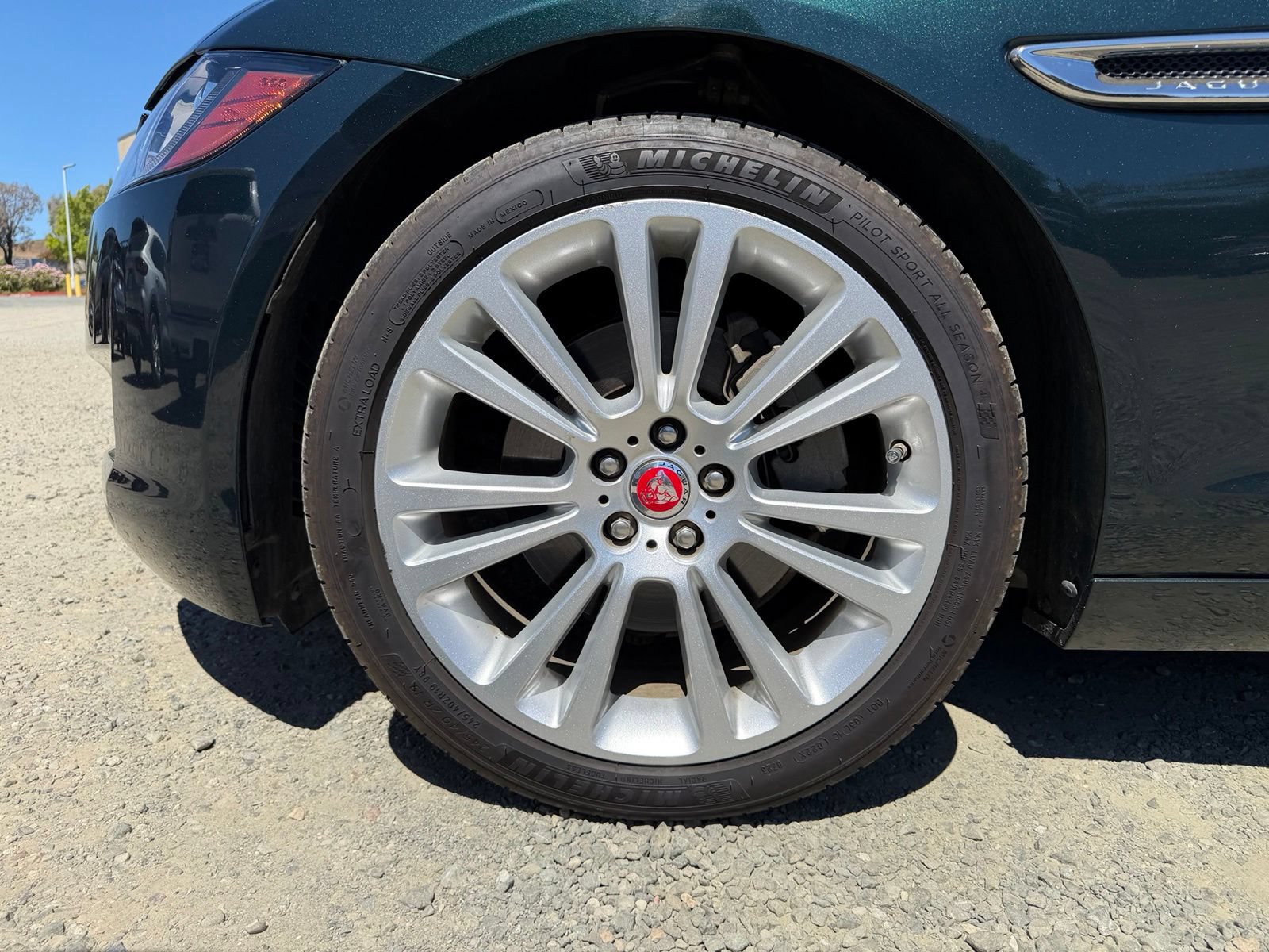 Used 2017 Jaguar XF Prestige RWD image 9