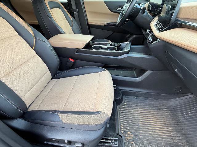 Used 2025 Chevrolet Equinox ACTIV w/ Safety and Technology Package FWD image 9