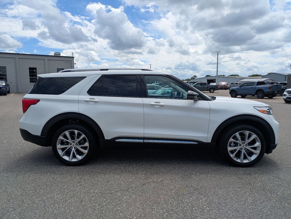 Certified 2022 Ford Explorer Platinum w/ Equipment Group 601A AWD/4WD image 7